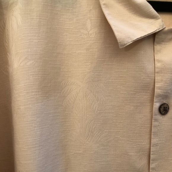 Tommy Bahama 100% Silk Light Orange Palm Tree Textured Hawaiian Shirt XL - Picture 4 of 16